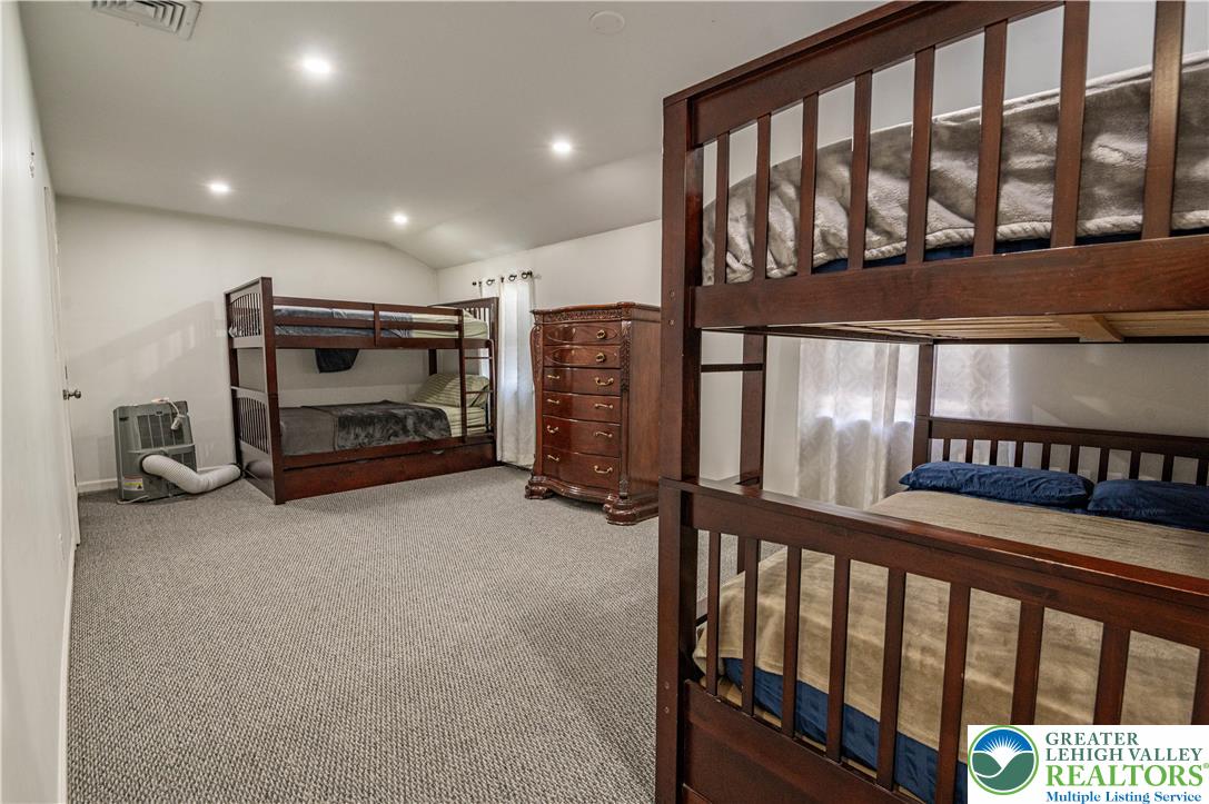 1555 Longleaf Drive