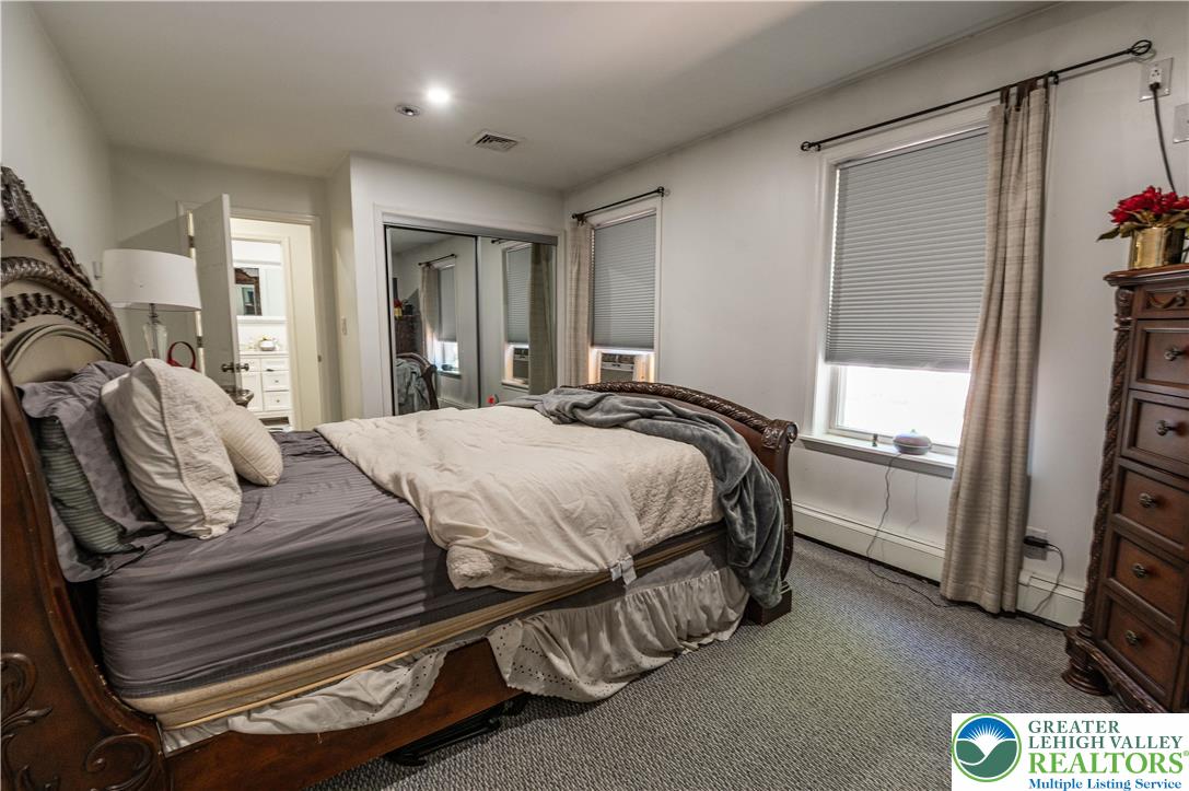 1555 Longleaf Drive