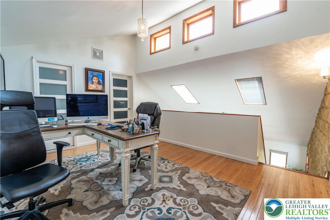 1555 Longleaf Drive