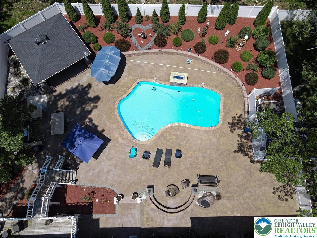1555 Longleaf Drive