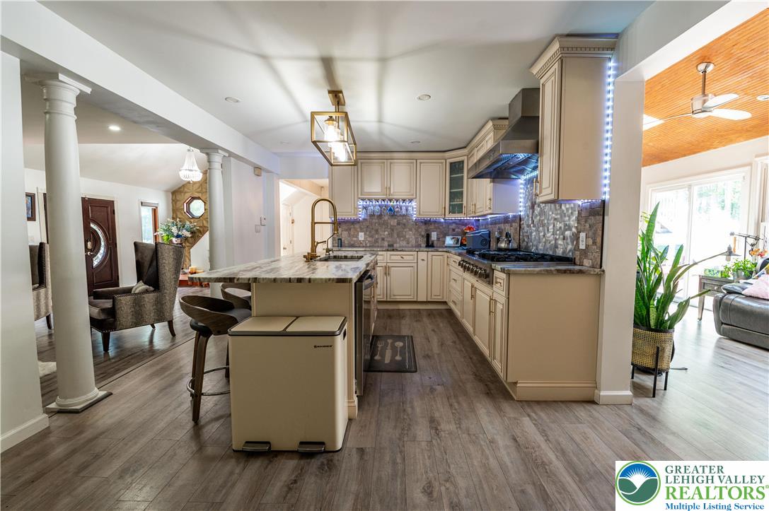 1555 Longleaf Drive