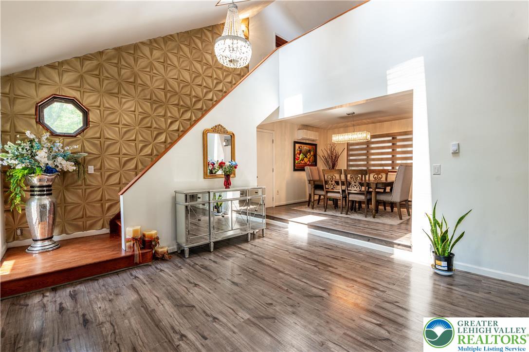 1555 Longleaf Drive