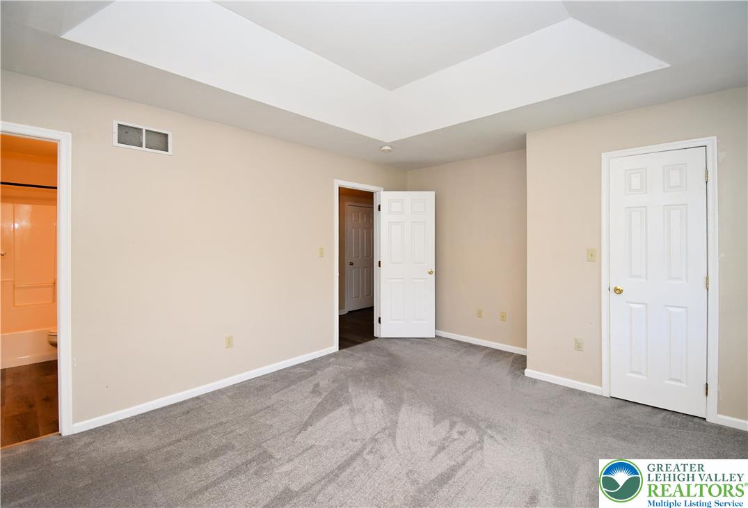 375 South Oak Street