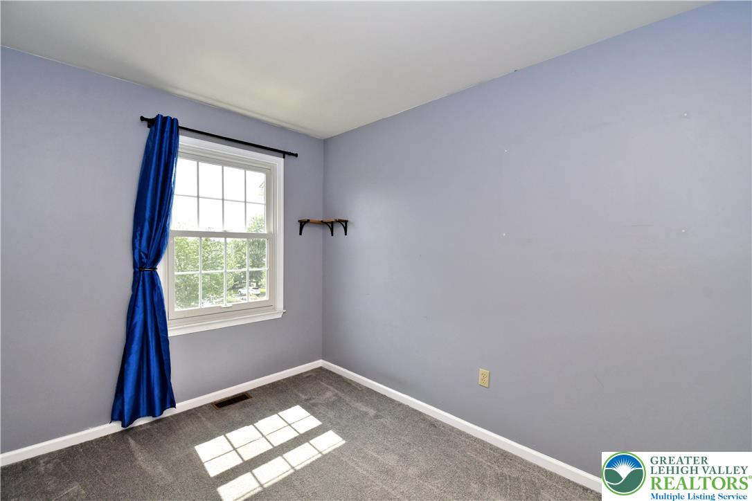 375 South Oak Street