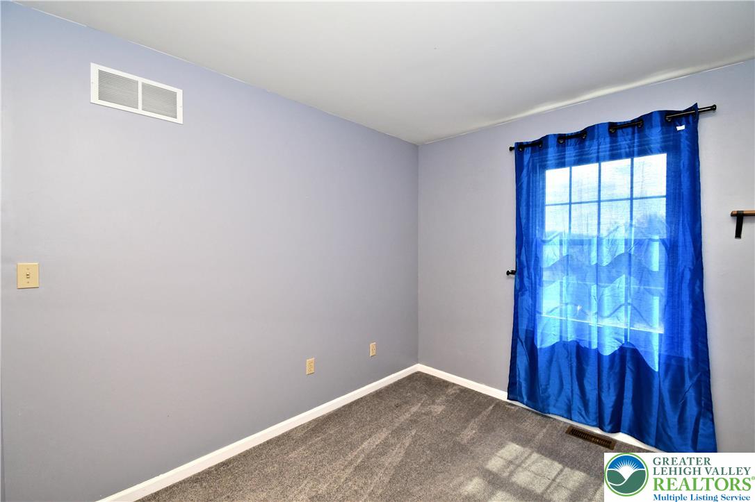 375 South Oak Street