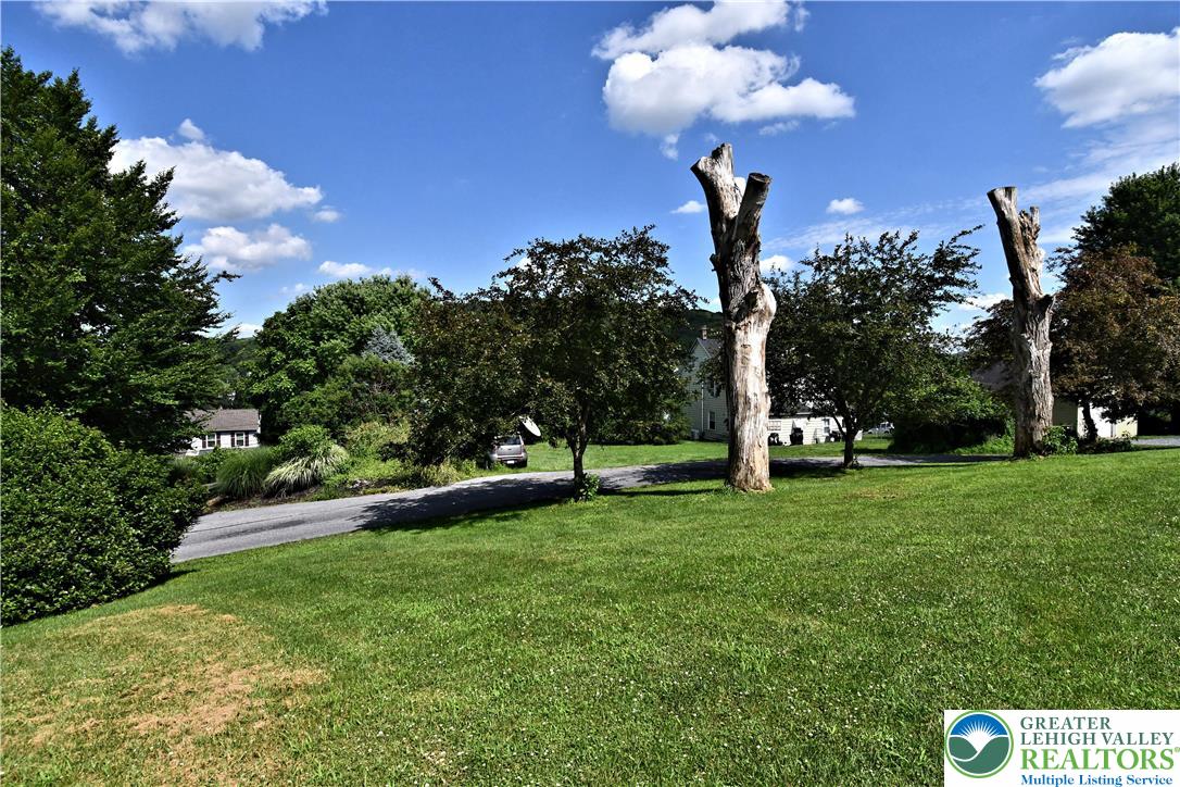 375 South Oak Street