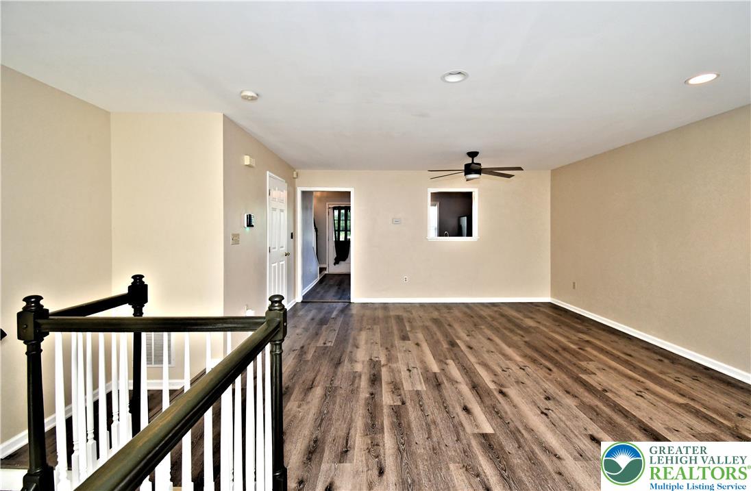 375 South Oak Street