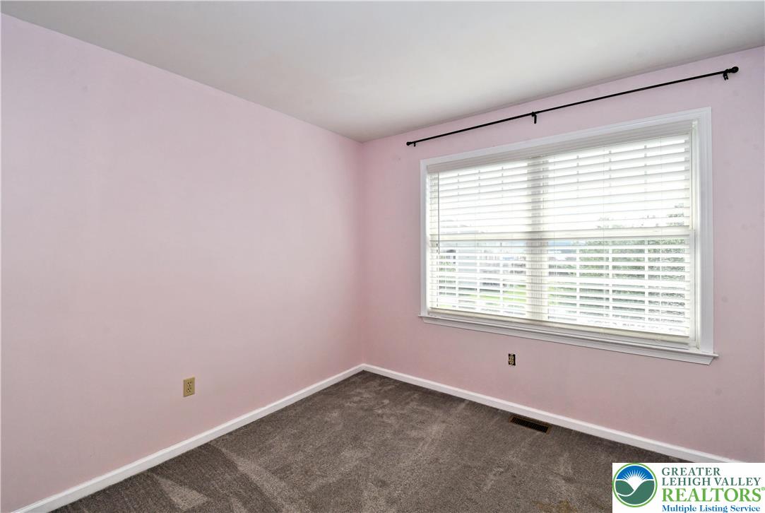 375 South Oak Street