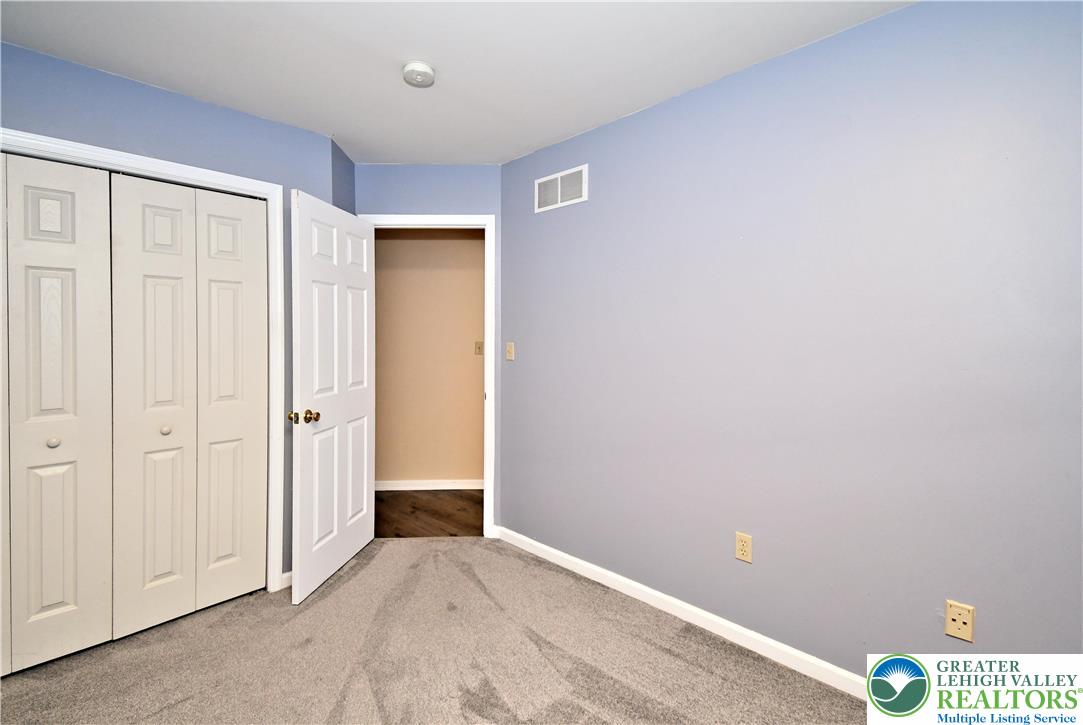 375 South Oak Street