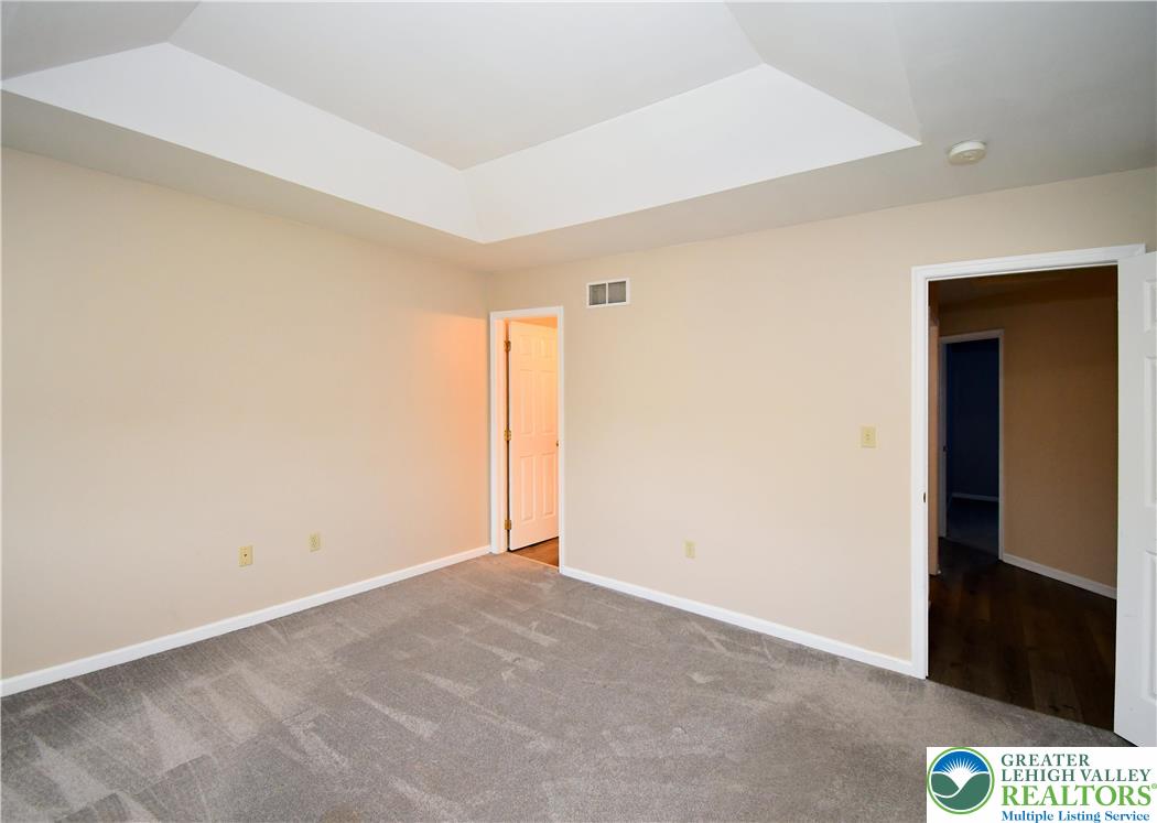 375 South Oak Street