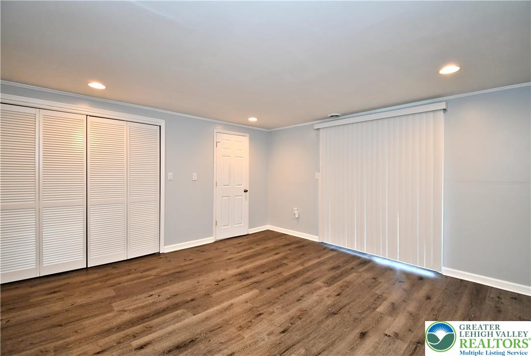 375 South Oak Street