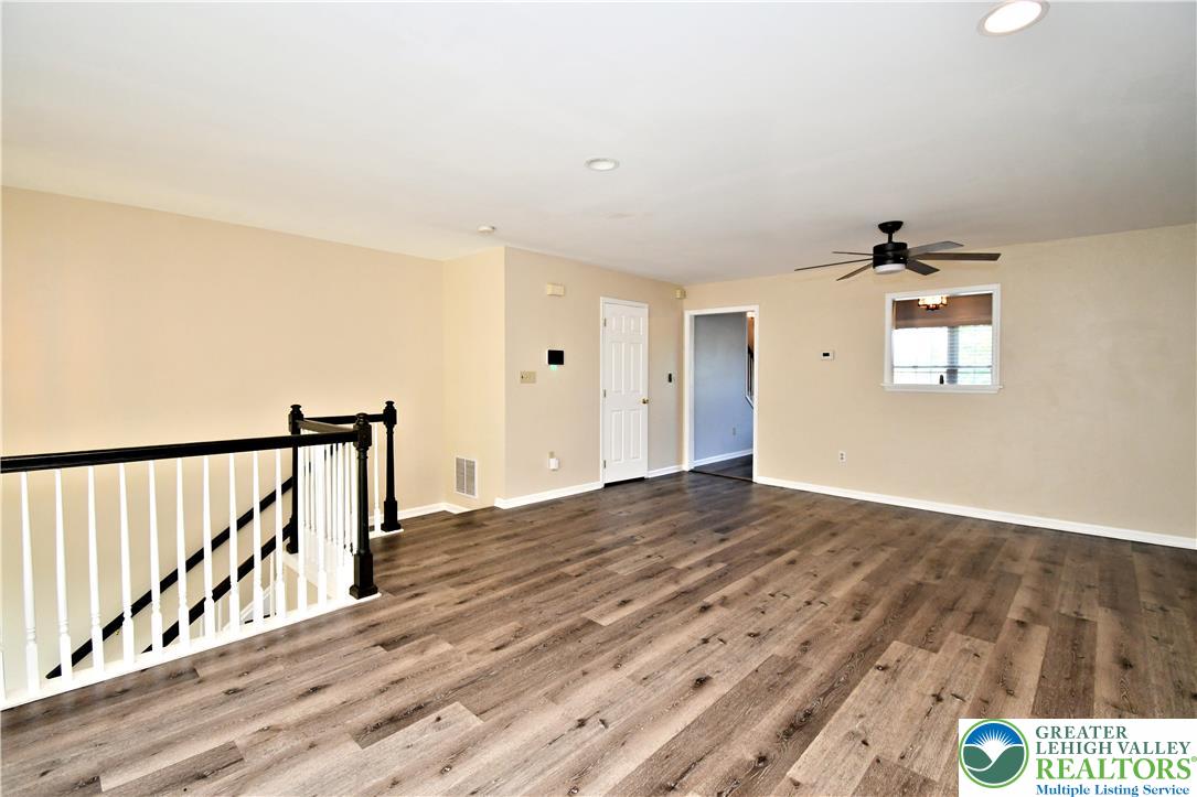 375 South Oak Street