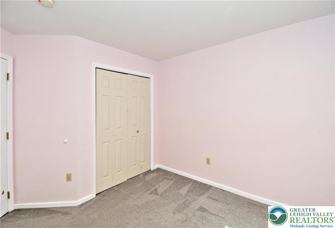 375 South Oak Street