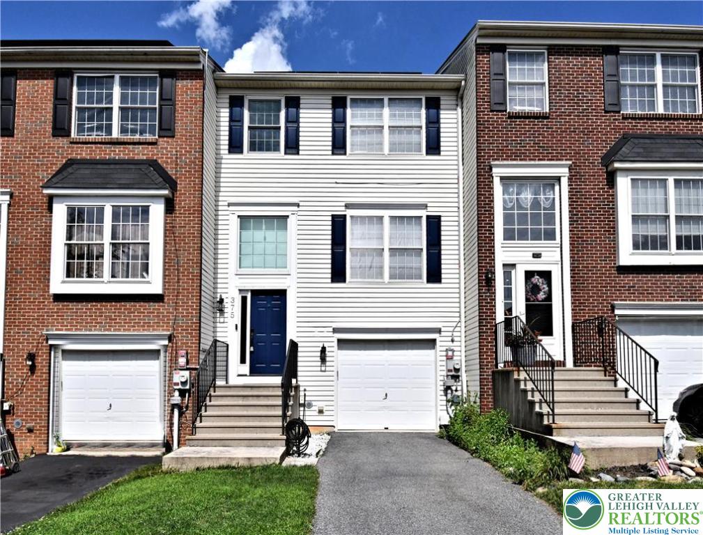 375 South Oak Street