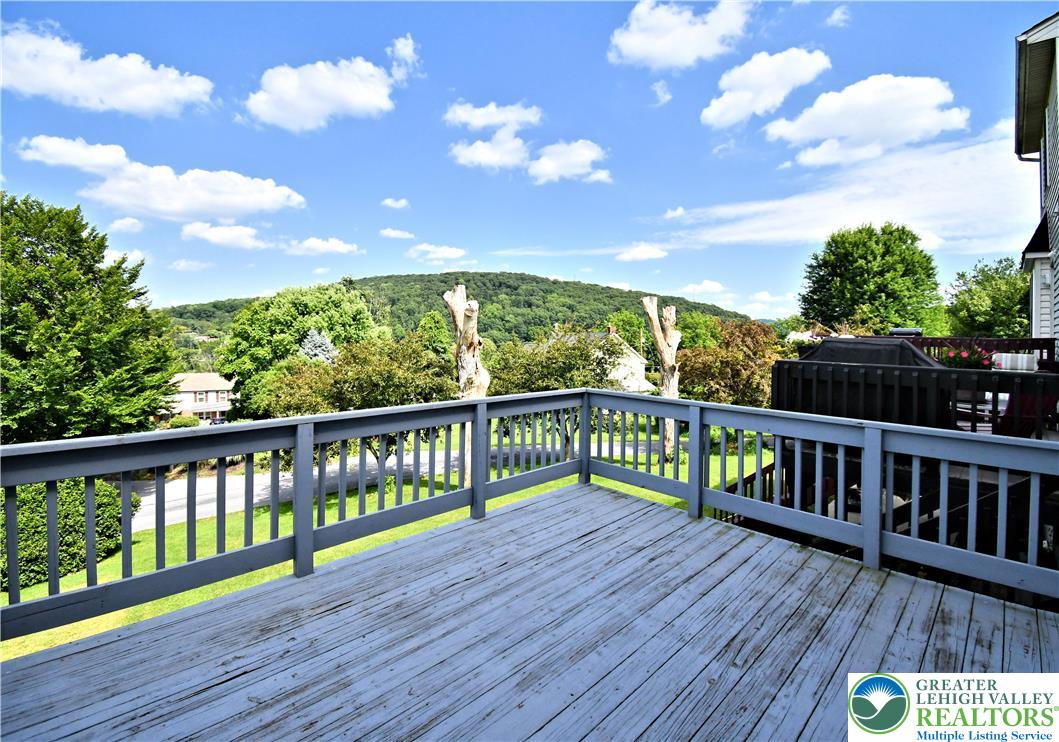 375 South Oak Street