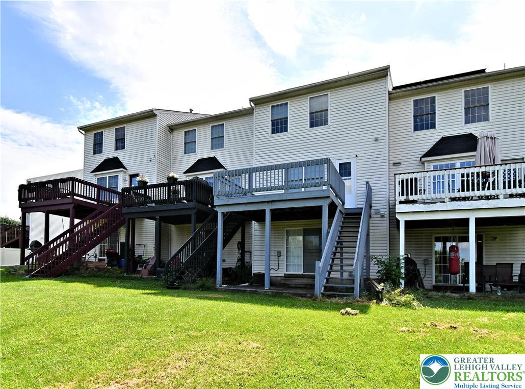 375 South Oak Street