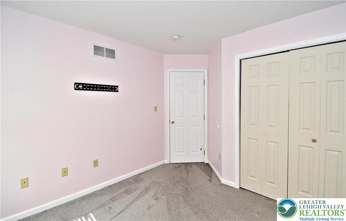 375 South Oak Street