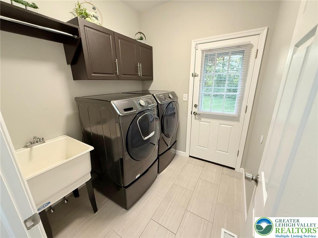 222 Timothy Trail North