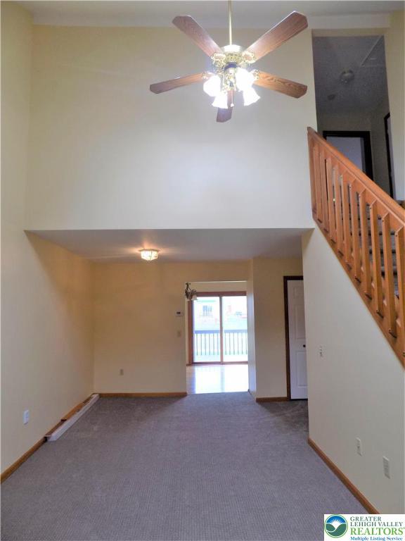 2733 Victoria Lane
