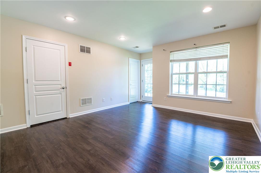 8475 Putnam Court