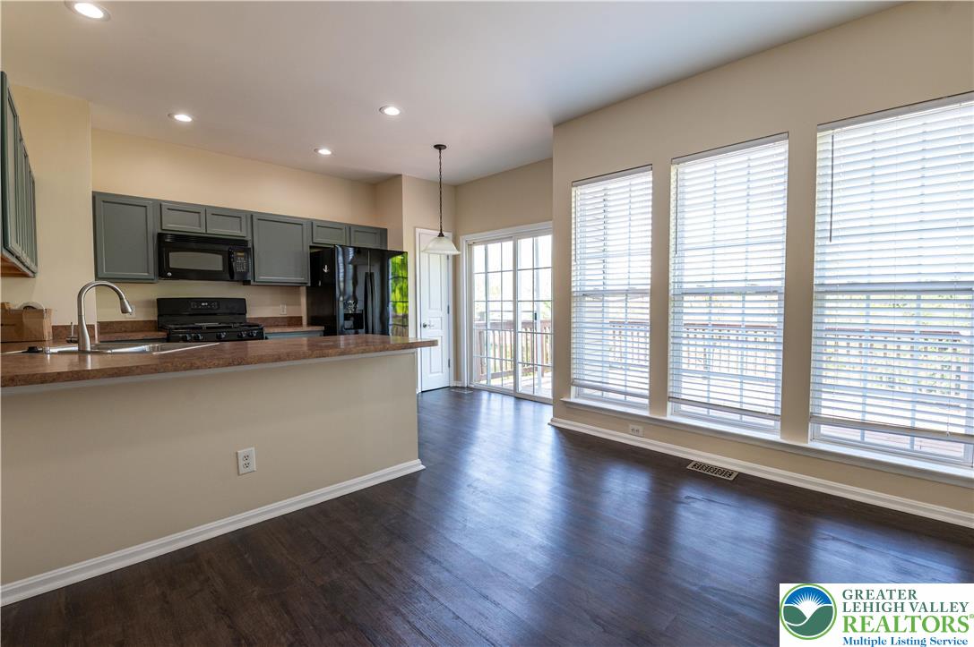 8475 Putnam Court