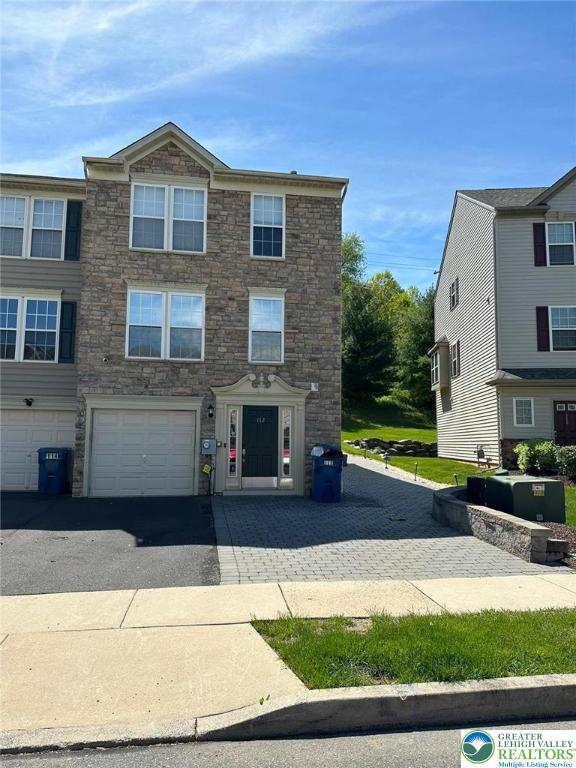 112 Knollwood Drive