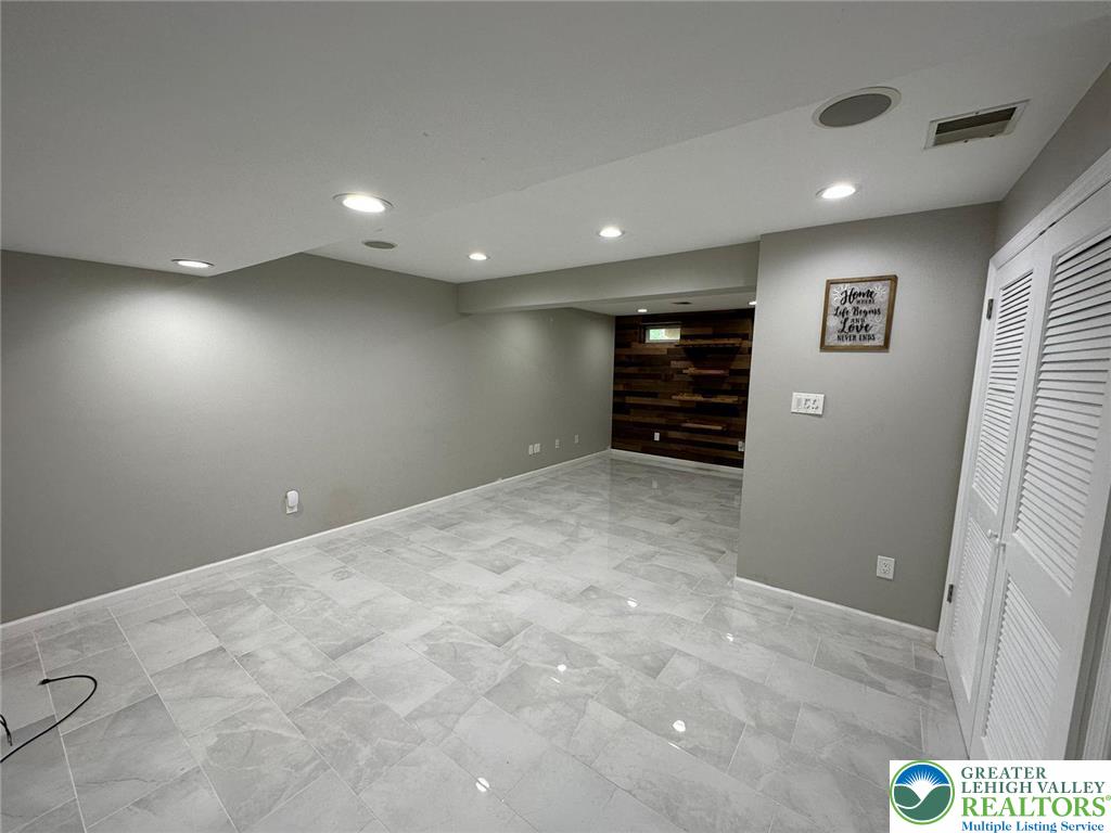 112 Knollwood Drive