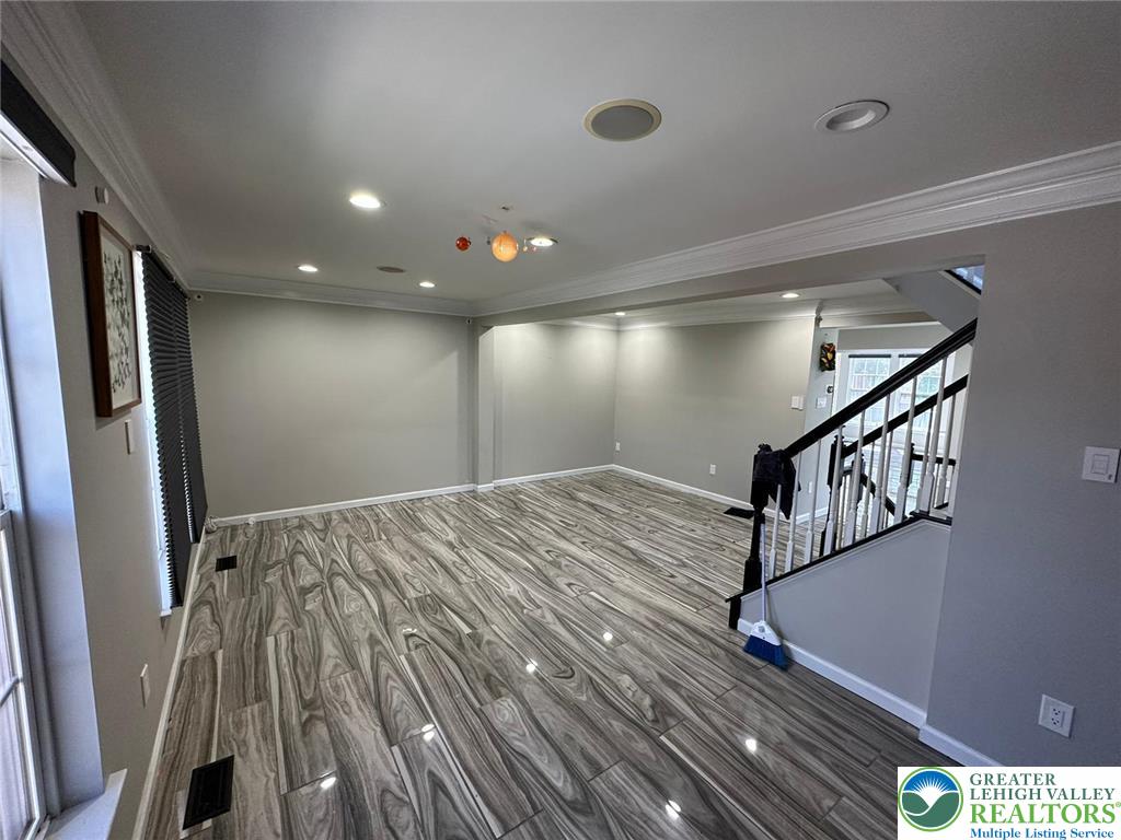 112 Knollwood Drive