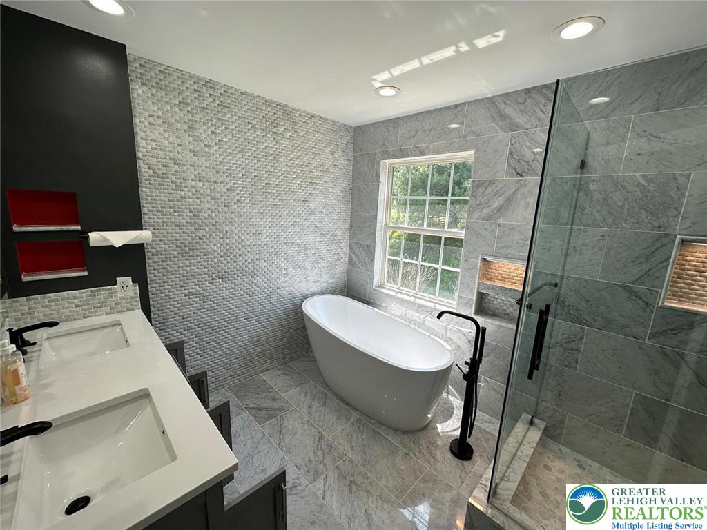 112 Knollwood Drive