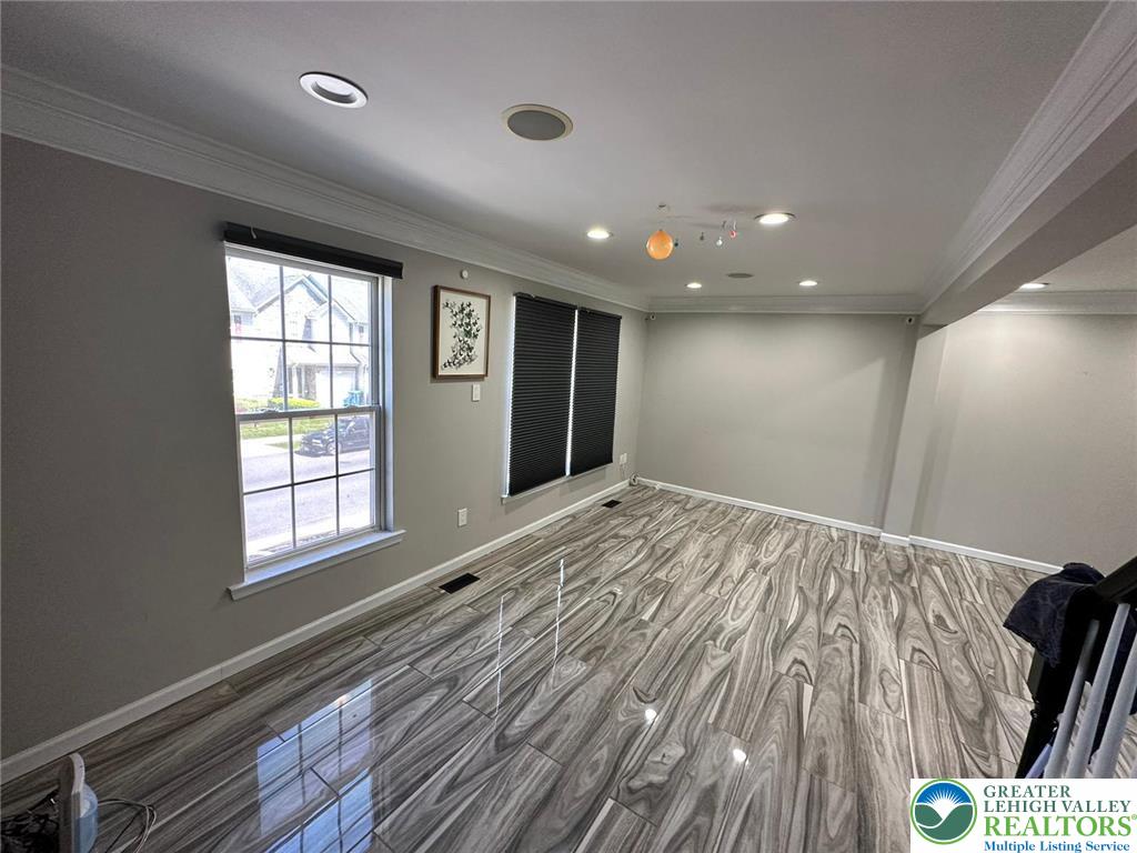 112 Knollwood Drive