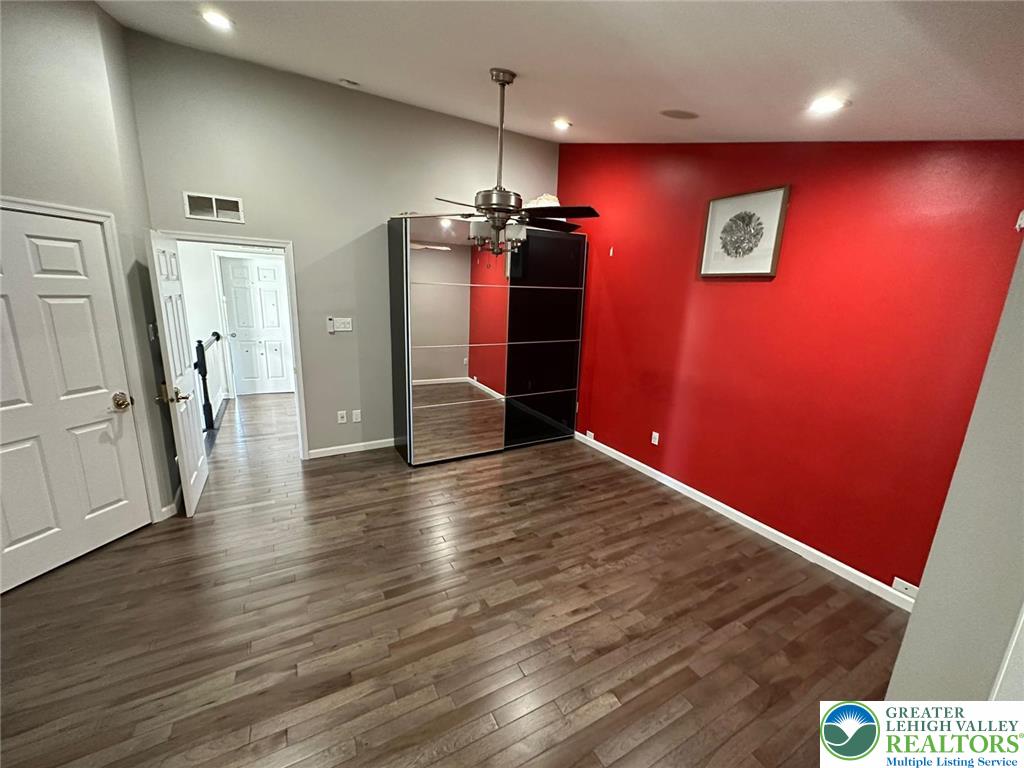 112 Knollwood Drive