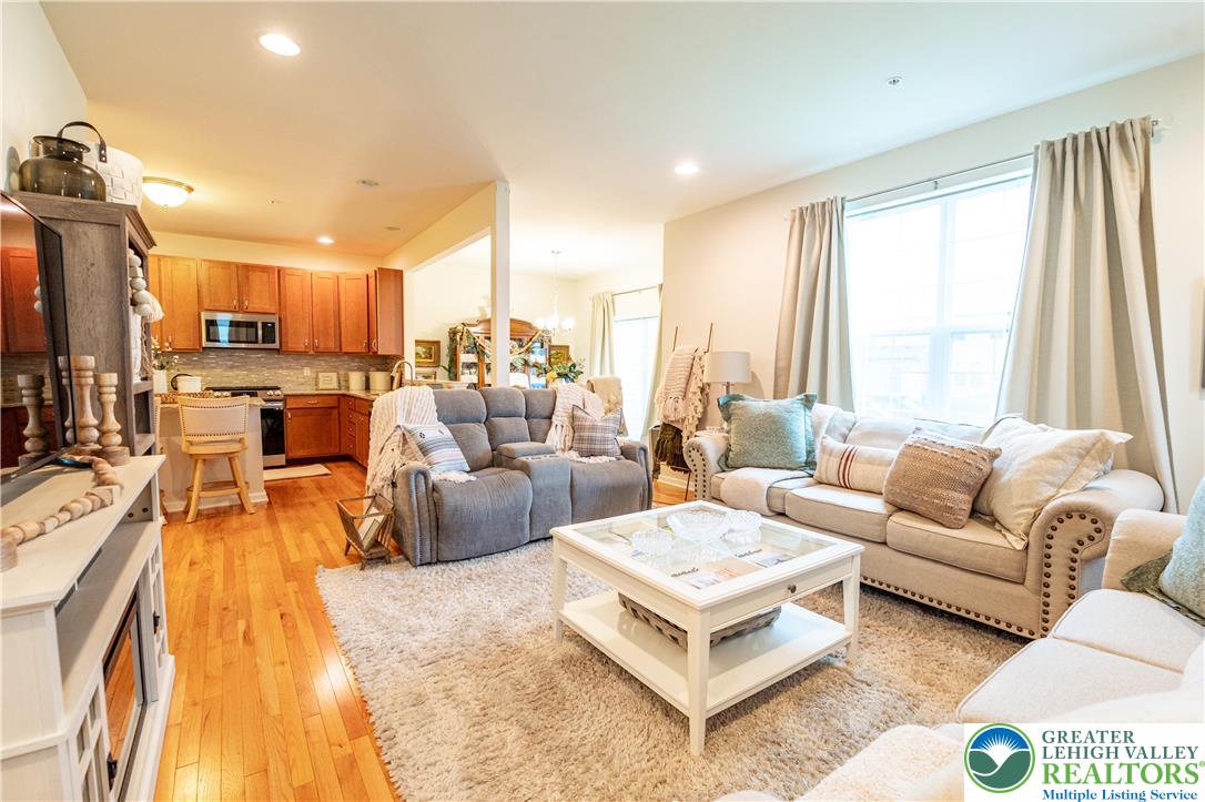 4486 Cottonwood Drive