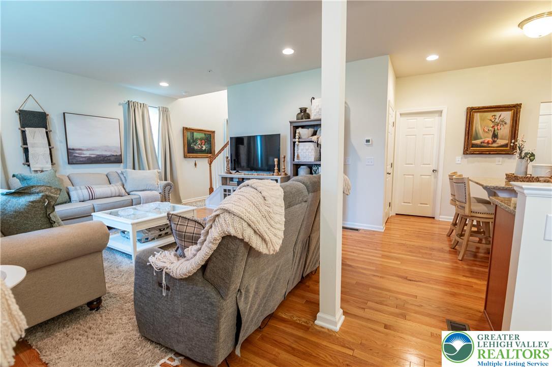 4486 Cottonwood Drive