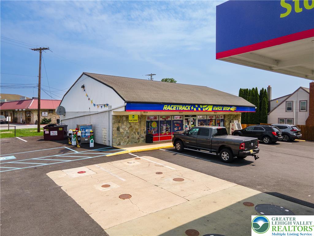 2453 Old Philadelphia PIKE