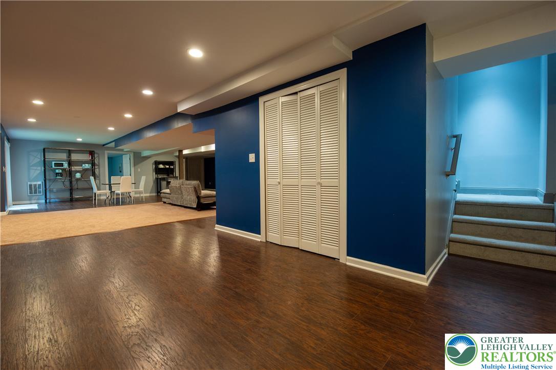 255 Rising Meadow Way