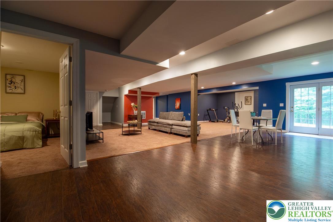 255 Rising Meadow Way