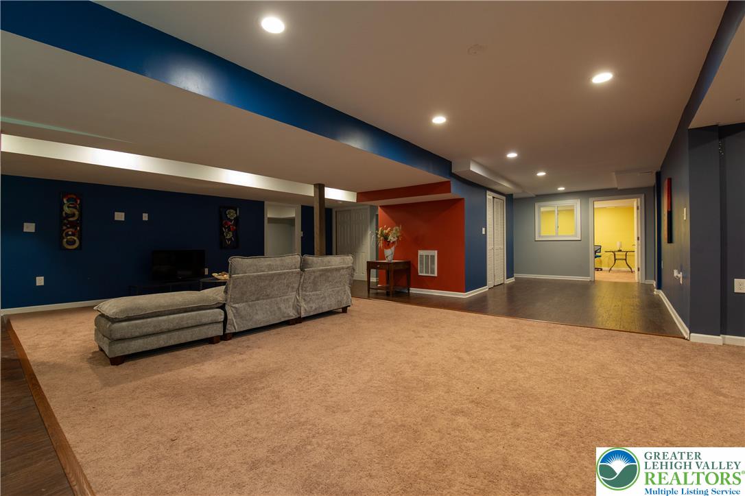 255 Rising Meadow Way