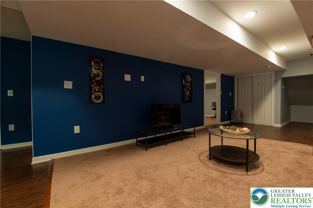 255 Rising Meadow Way