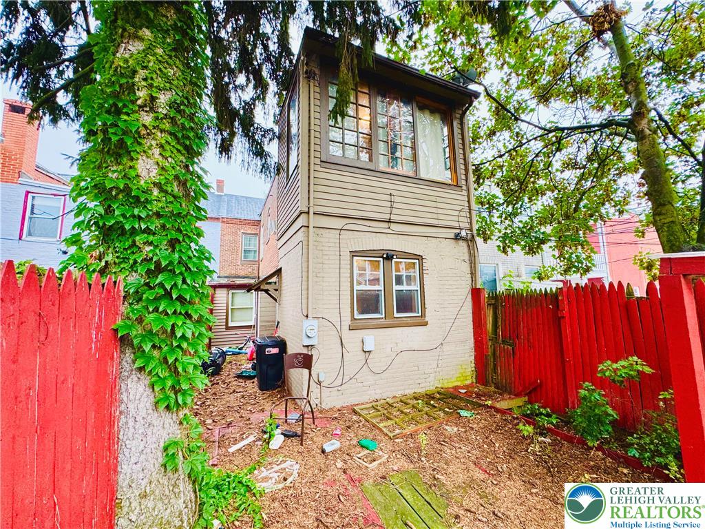 921 West Chew Street