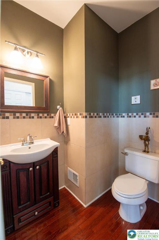 2688 Meadow Lane Drive