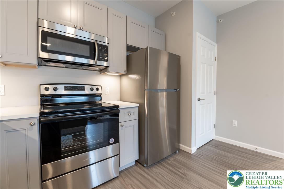 948 North Front Street B-4