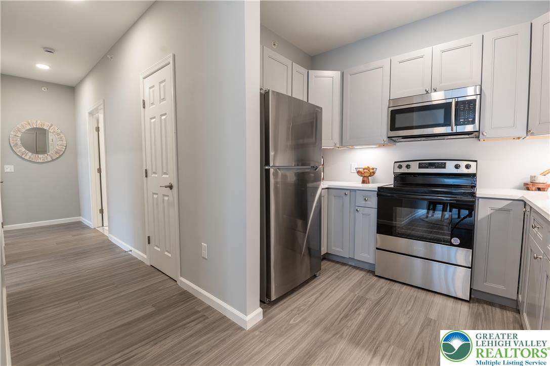 948 North Front Street B-6