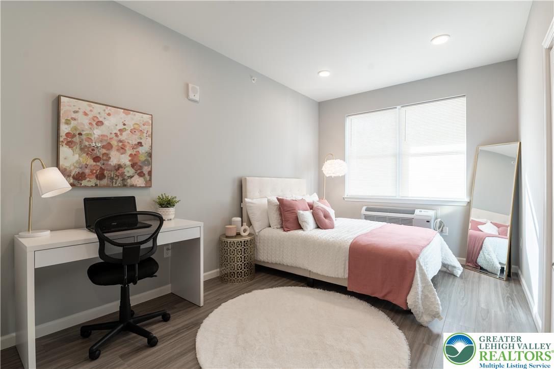 948 North Front Street B-6