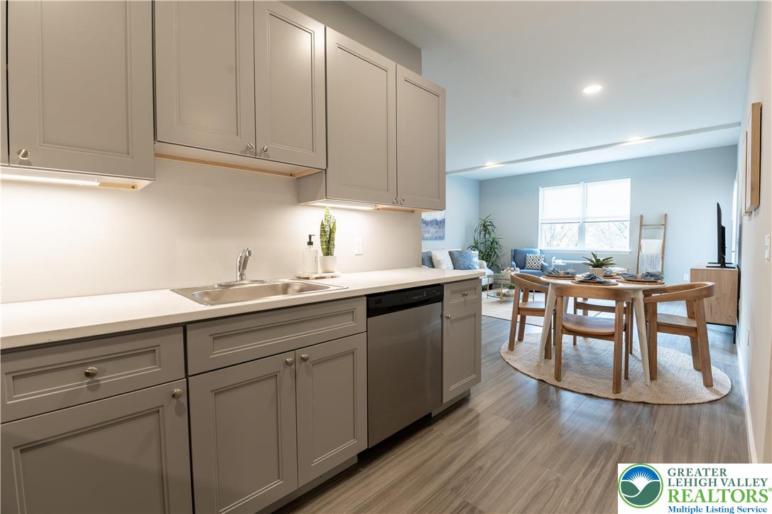 948 North Front Street B-6