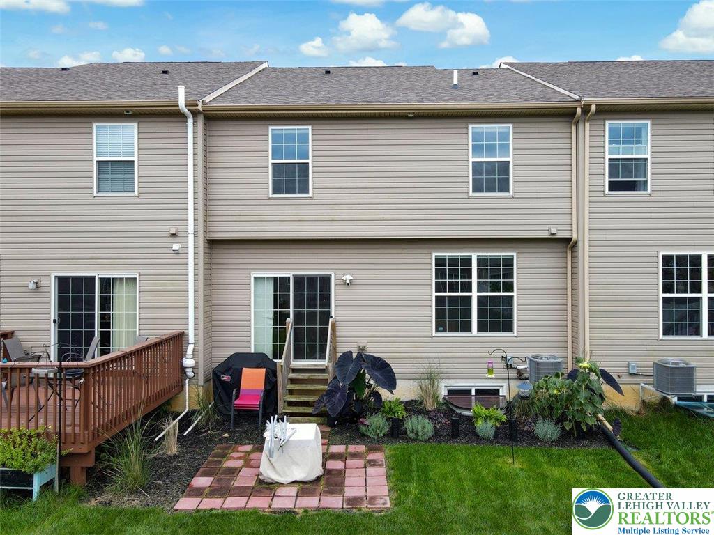 4492 Cottonwood Drive