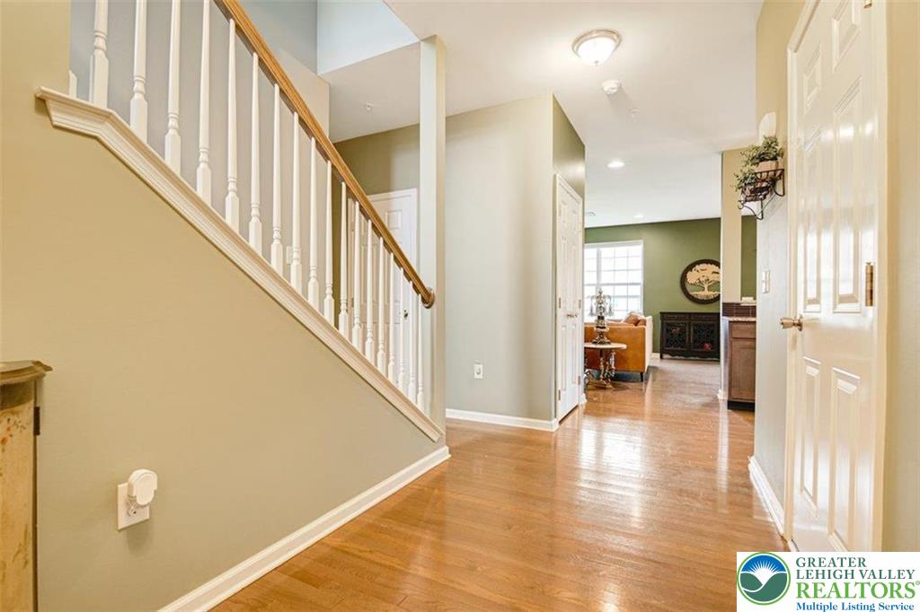 4492 Cottonwood Drive