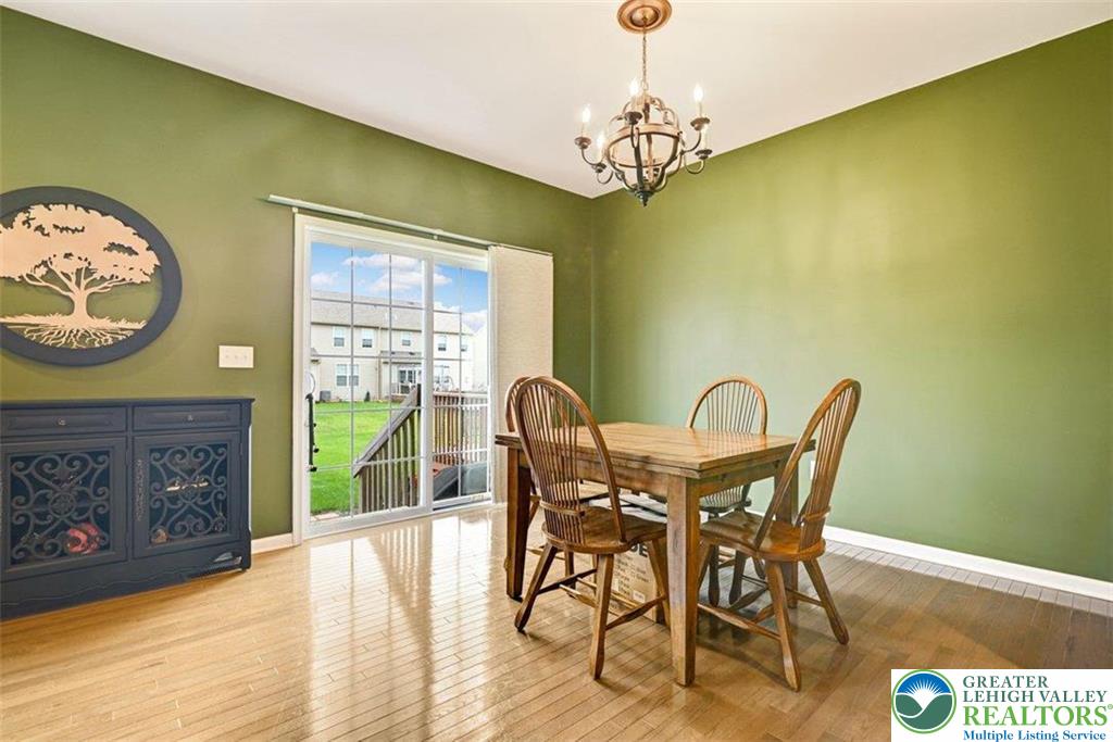 4492 Cottonwood Drive