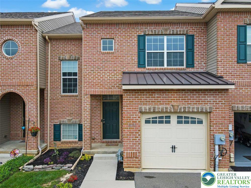 4492 Cottonwood Drive