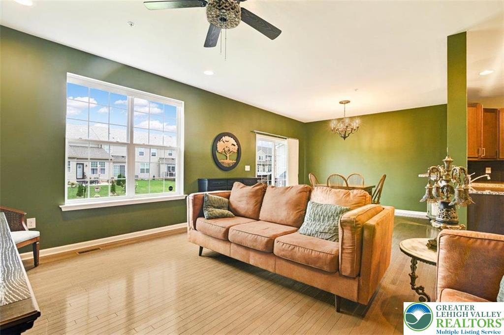 4492 Cottonwood Drive