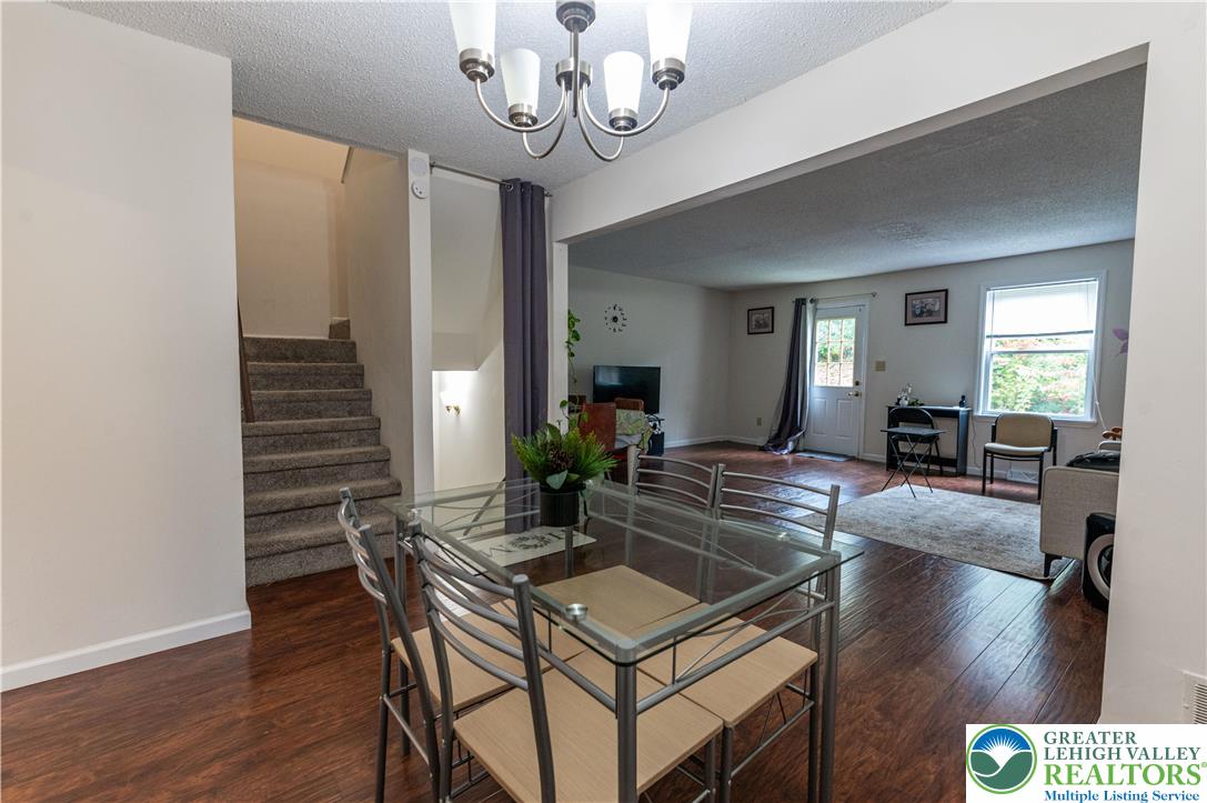 8315 Countryside Lane